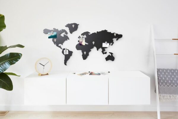 World Map Memo Board - Magnetic - Image 2