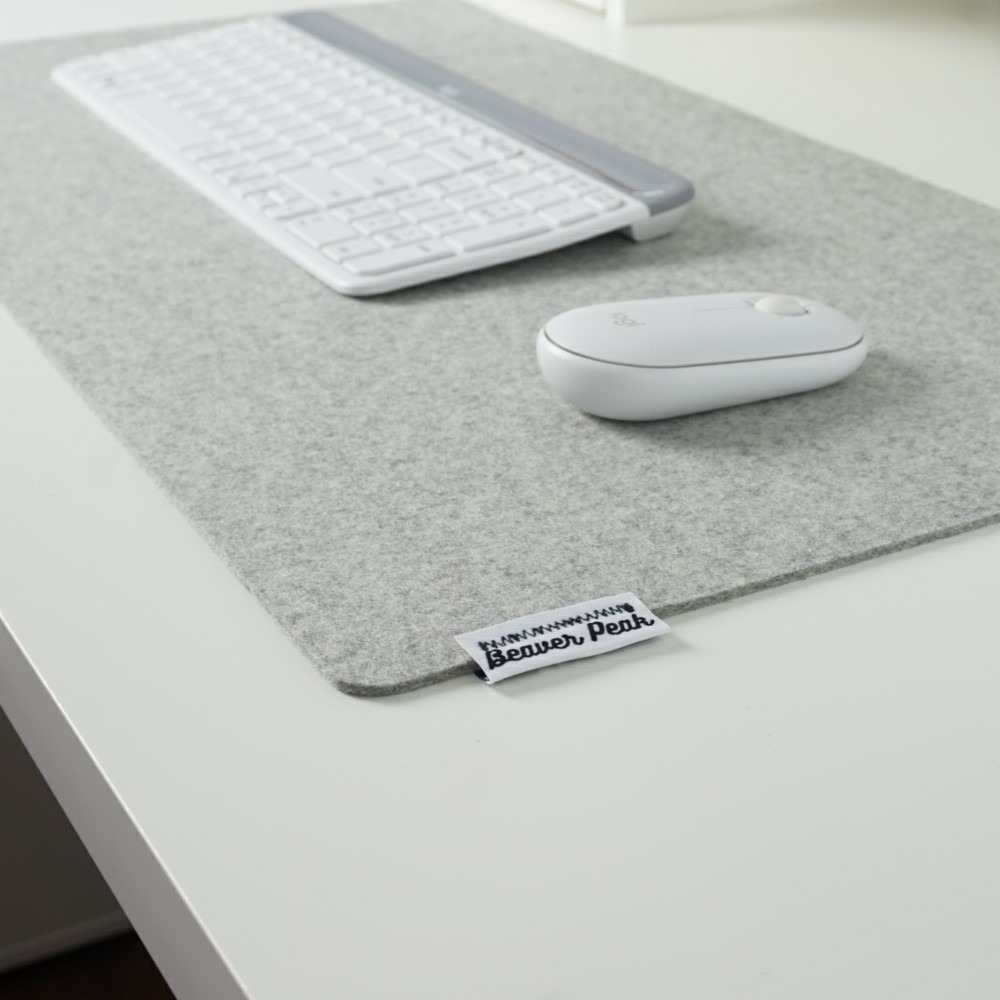 Merino wool desk pad light grey