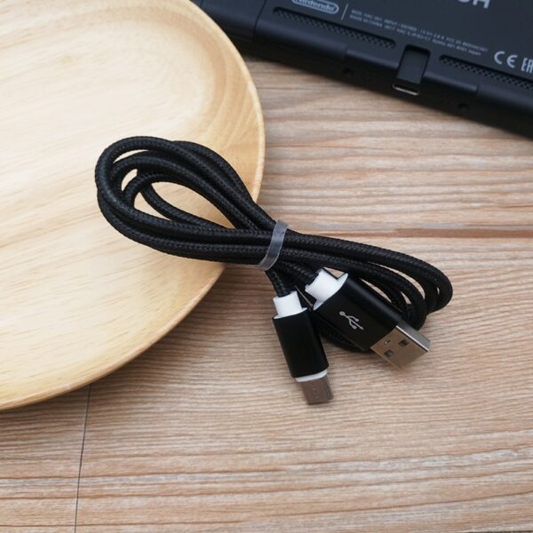 Nylon braided charging cable - Black, USB C