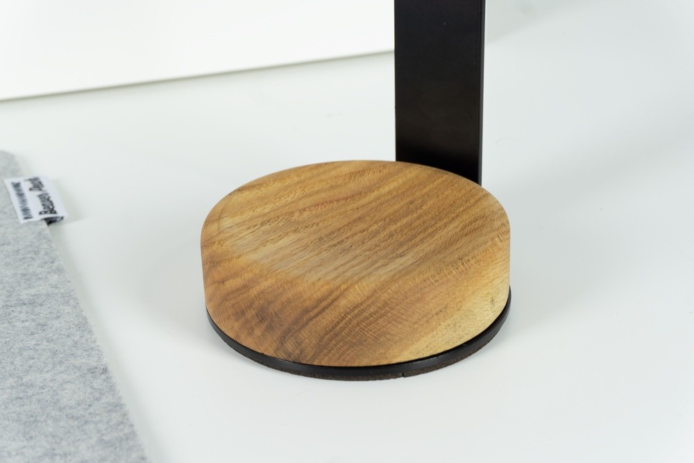Wood Headphone stand natural - closeup
