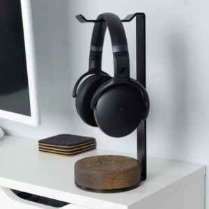 Wood Headphone stand walnut - with headphones