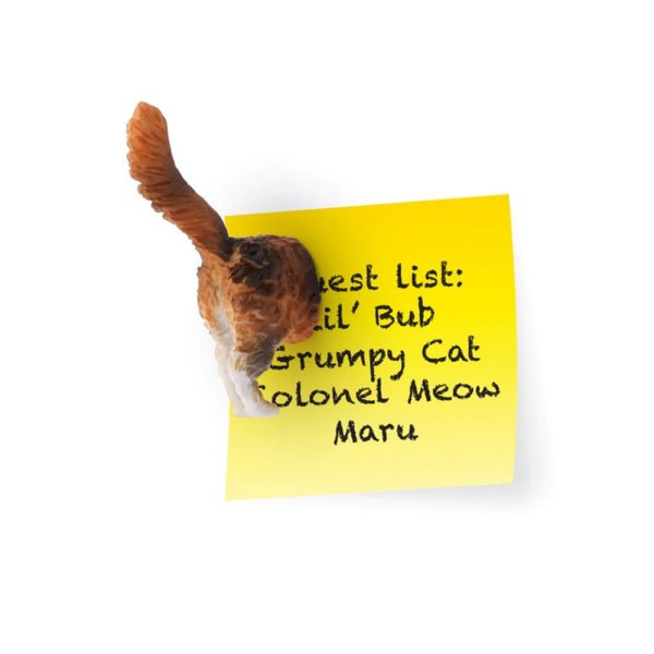Cat butt magnet - holding up note